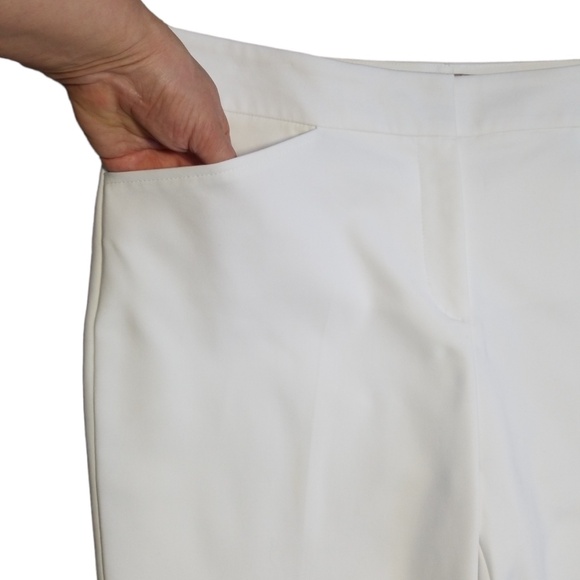 Chico’s White‎ Fabulously Slimming Capri Pants Sz. 10 (1.5 Chico's Sizing) - Picture 4 of 11